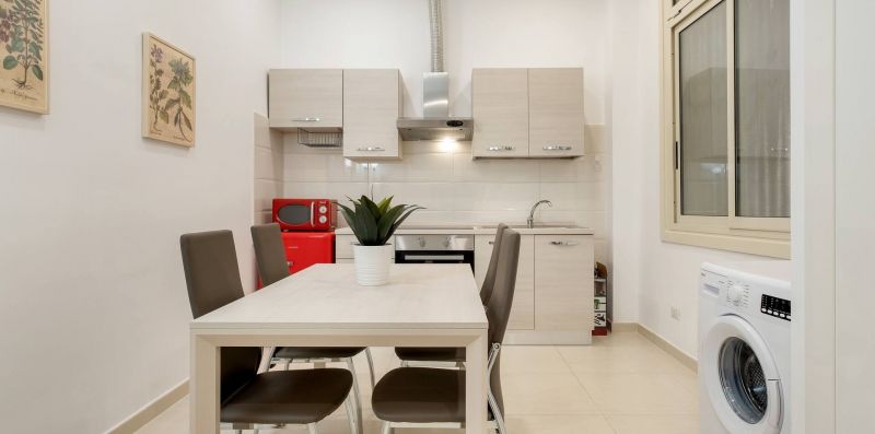Lovely and Bright 2 bed flat near Termini - iFlat