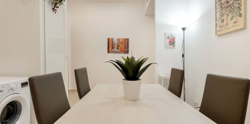 Lovely and Bright 2 bed flat near Termini - iFlat