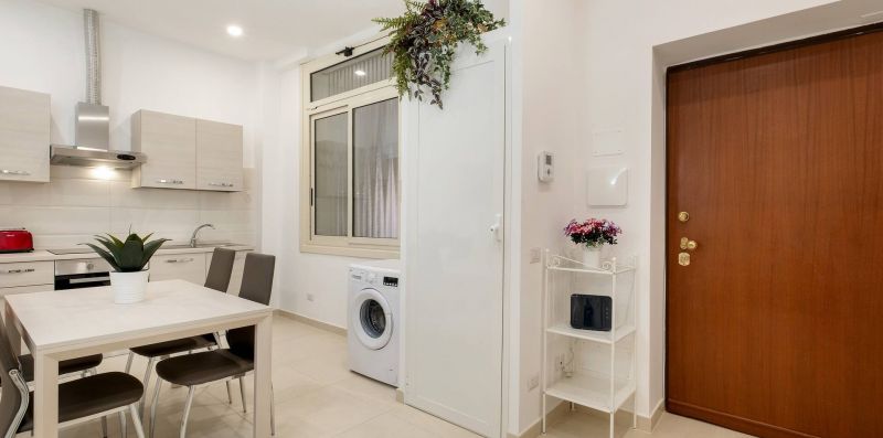 Lovely and Bright 2 bed flat near Termini - iFlat