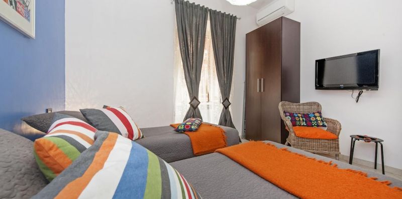 Conte Verde Colorful Apartment - iFlat
