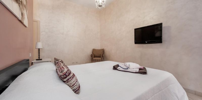 Conte Verde Colorful Apartment - iFlat