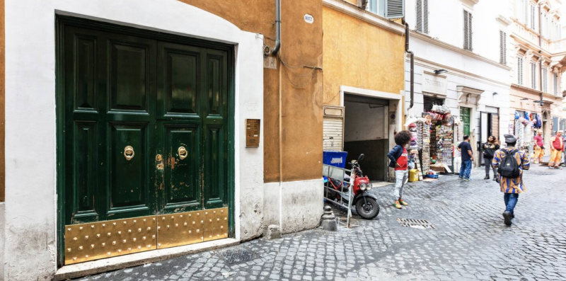 iFlat | Unique Flat in front of Trevi Fountain - iFlat