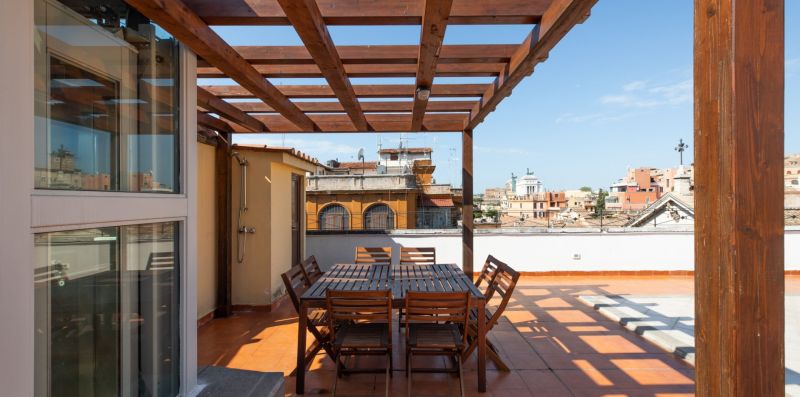 Monti's Amazing View - iFlat