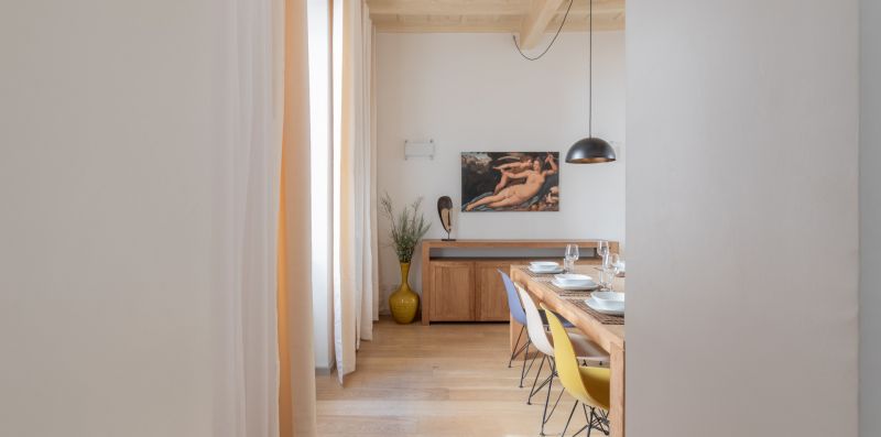 Pantheon Historical White Apartment - iFlat