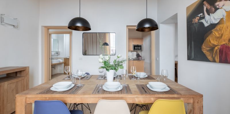 Pantheon Historical White Apartment - iFlat