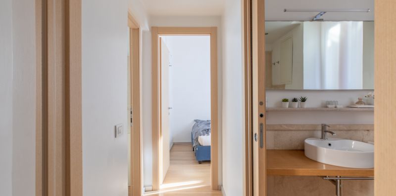 Pantheon Historical White Apartment - iFlat