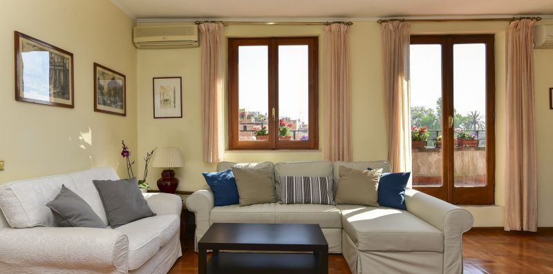 Rome at Your Feet with Terrace - iFlat