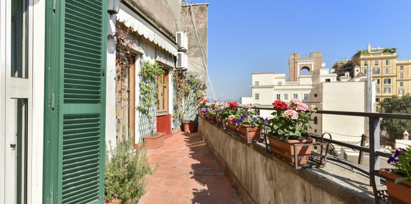 Rome at Your Feet with Terrace - iFlat