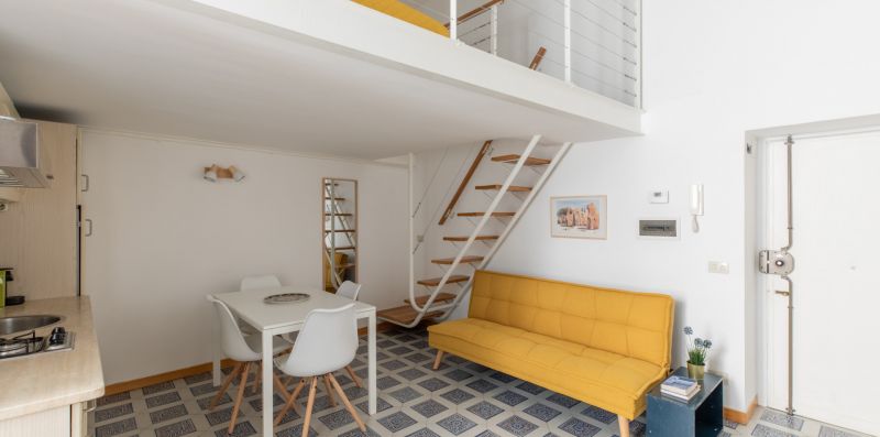 iFlat | Yellow Monti Studio Apartment - iFlat