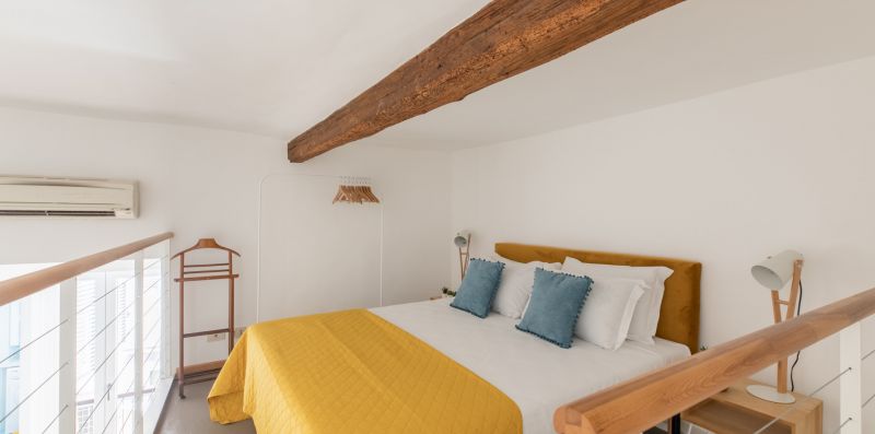 iFlat | Yellow Monti Studio Apartment - iFlat