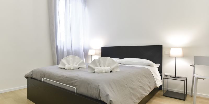 Campo de' Fiori Brand New Apartment - iFlat