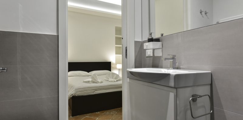 Campo de' Fiori Brand New Apartment - iFlat