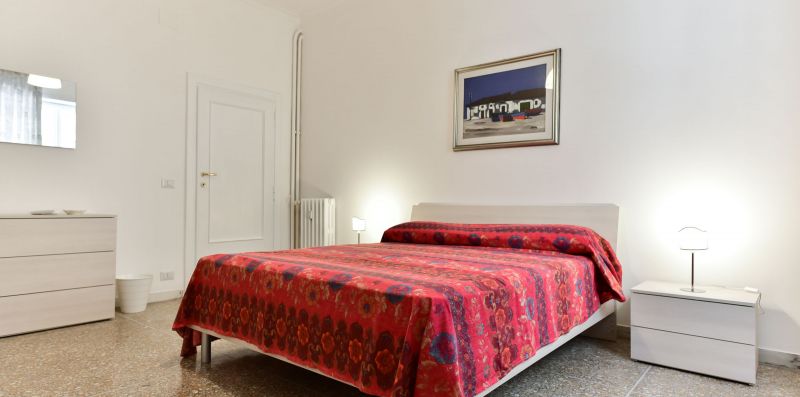 Red & White Vatican Apartment - iFlat