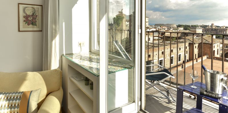 Rome At Your Feet - iFlat