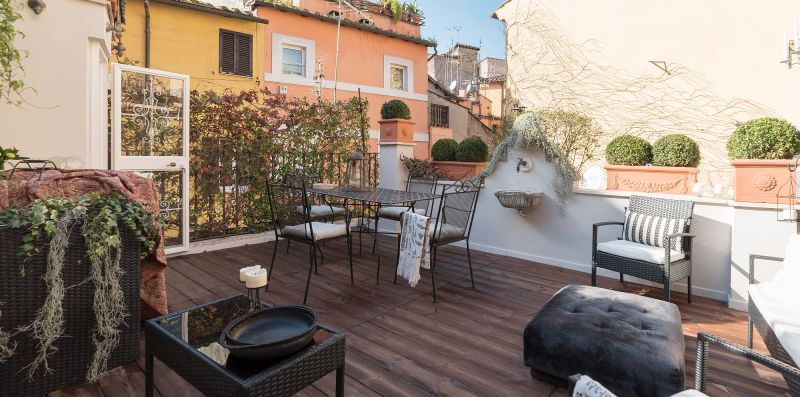 Charming Luxury Navona Apartment in Historic Building - iFlat