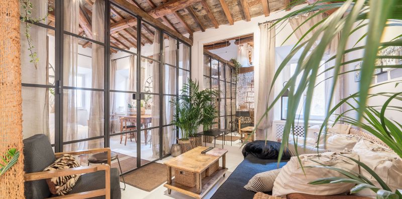 Charming Luxury Navona Apartment in Historic Building - iFlat