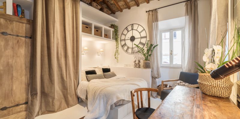 Charming Luxury Navona Apartment in Historic Building - iFlat