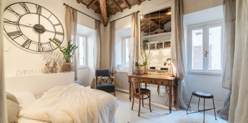 Charming Luxury Navona Apartment in Historic Building - iFlat
