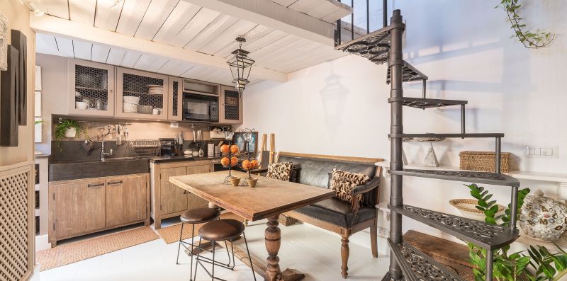 Charming Luxury Navona Apartment in Historic Building - iFlat