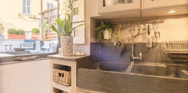 Charming Luxury Navona Apartment in Historic Building - iFlat