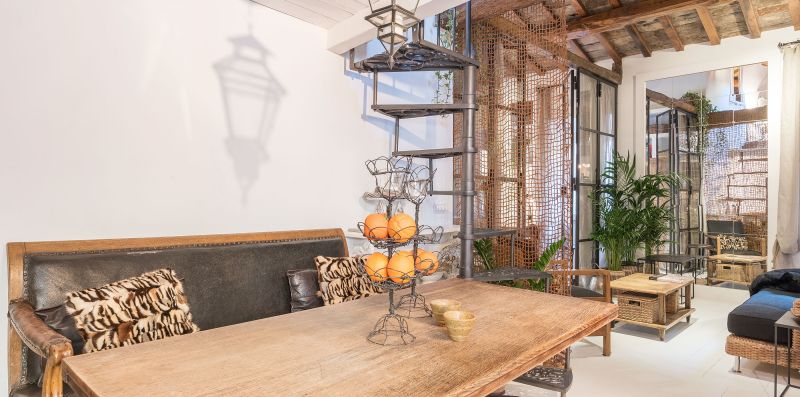 Charming Luxury Navona Apartment in Historic Building - iFlat