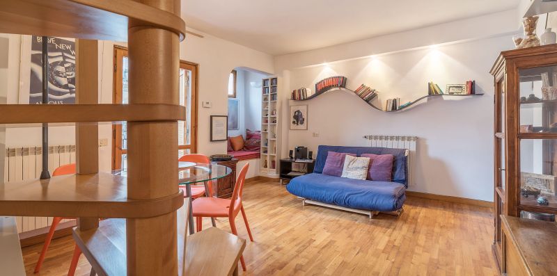 Boschetto Peaceful Apartment in Monti - iFlat