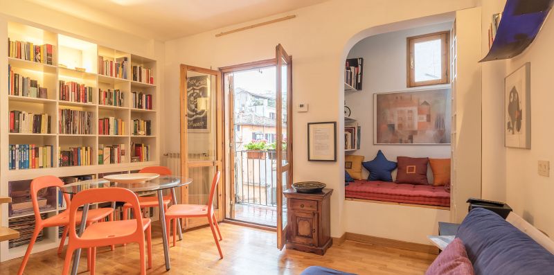 Boschetto Peaceful Apartment in Monti - iFlat