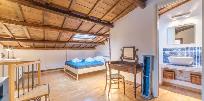 Boschetto Peaceful Apartment in Monti - iFlat