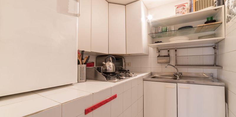Boschetto Peaceful Apartment in Monti - iFlat