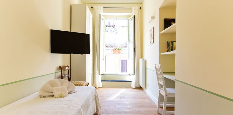 Monti Brand New Apartment - iFlat