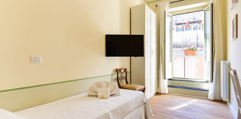 Monti Brand New Apartment - iFlat