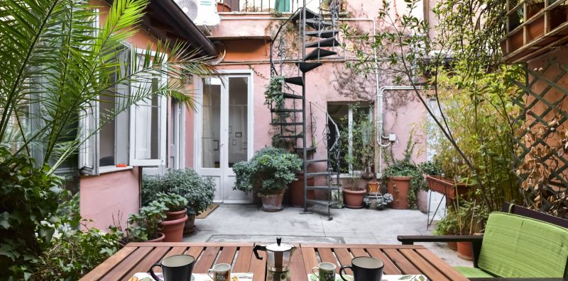 Monti secret Garden - iFlat