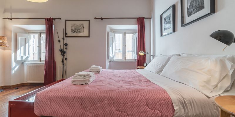 Spanish Steps Studio Apartment - iFlat