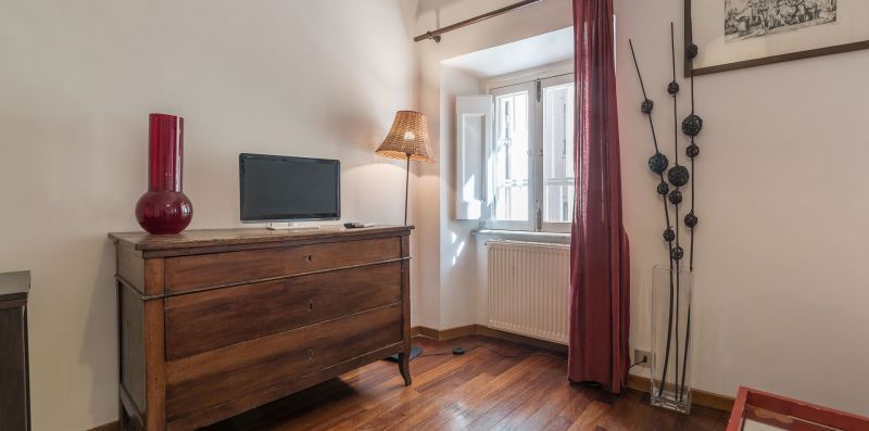 Spanish Steps Studio Apartment - iFlat