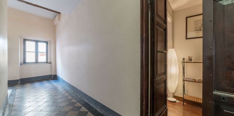 Spanish Steps Studio Apartment - iFlat
