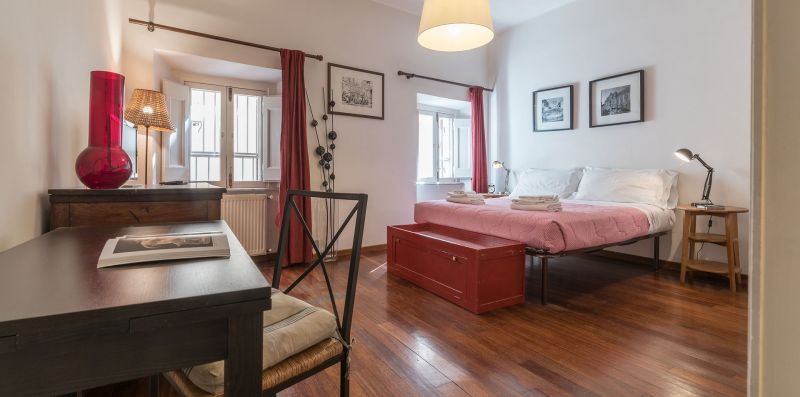 Spanish Steps Studio Apartment - iFlat