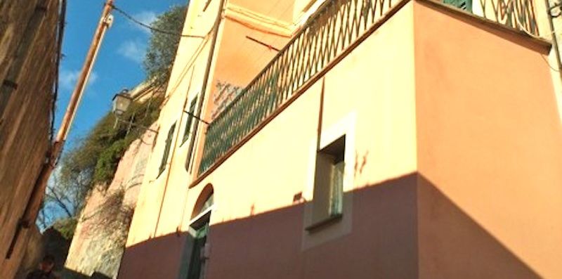 Colori al castello Finalborgo - Italian Riviera Rent