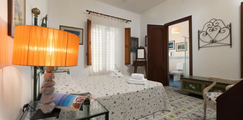 Nino Bixio - itregolfiaccomodation