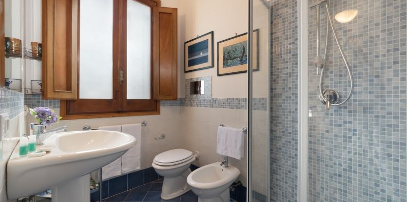 Nino Bixio - itregolfiaccomodation