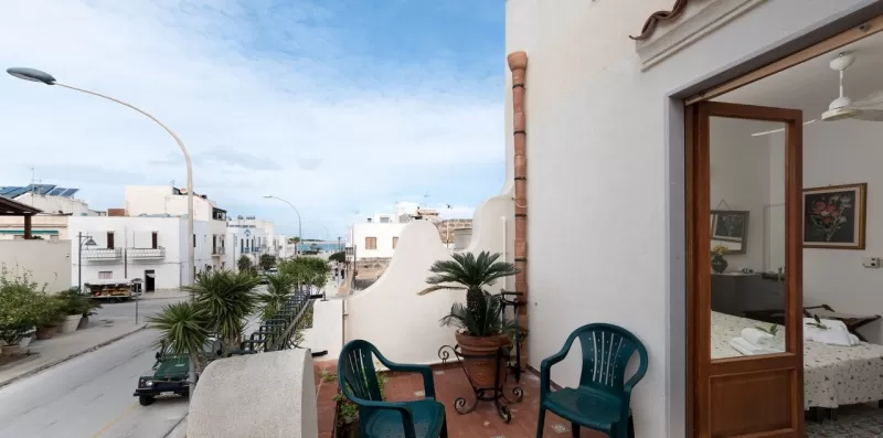Nino Bixio - itregolfiaccomodation
