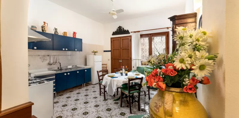 Nino Bixio - itregolfiaccomodation