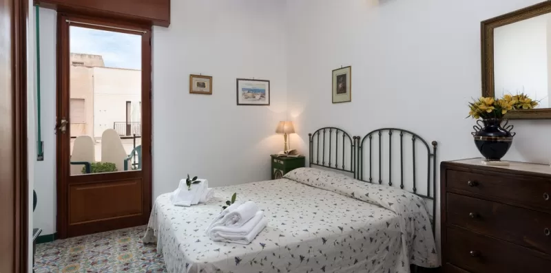 Nino Bixio - itregolfiaccomodation