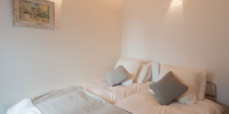 White Suite with private Terrace - Rental Lake Como srl