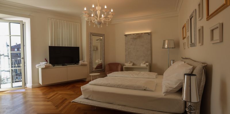 Apartment Deluxe | 3 camere + Living - ROEMERLIVING luxury living & suites