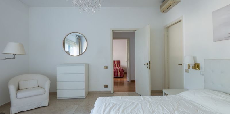 Parioli Luxury Three Bedroom Apartment - Rome Sweet Home