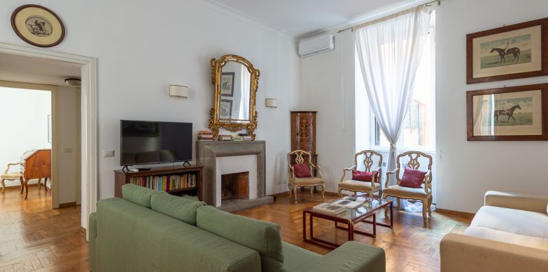 Giulia Luxury Two Bedroom  - Rome Sweet Home