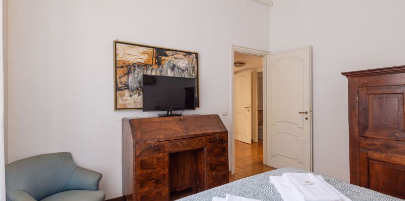 Giulia Luxury Two Bedroom  - Rome Sweet Home