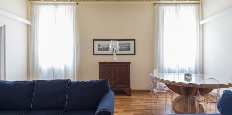 Vittoria Luxury Three Bedroom Apartment - Rome Sweet Home