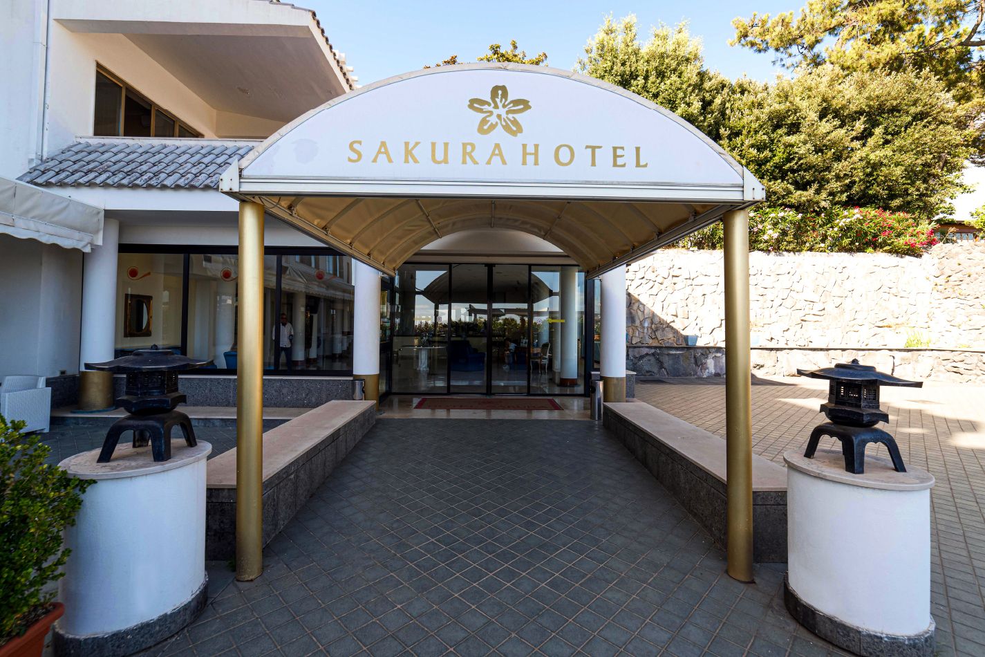 Hotel Sakura Esterni