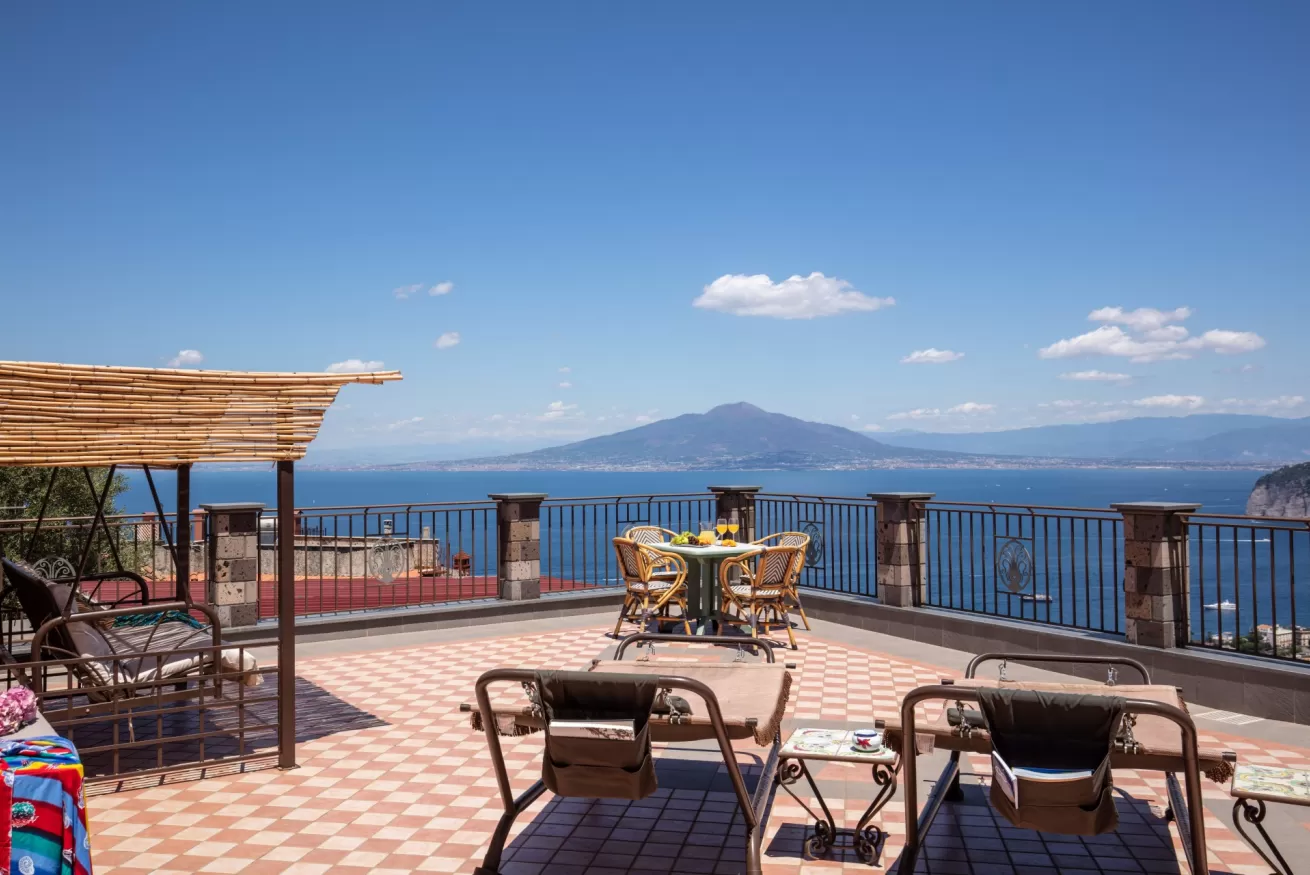 VILLA CARUSO STUNNING SEA VIEW 15063080EX VACATION RENTAL SORRENTO